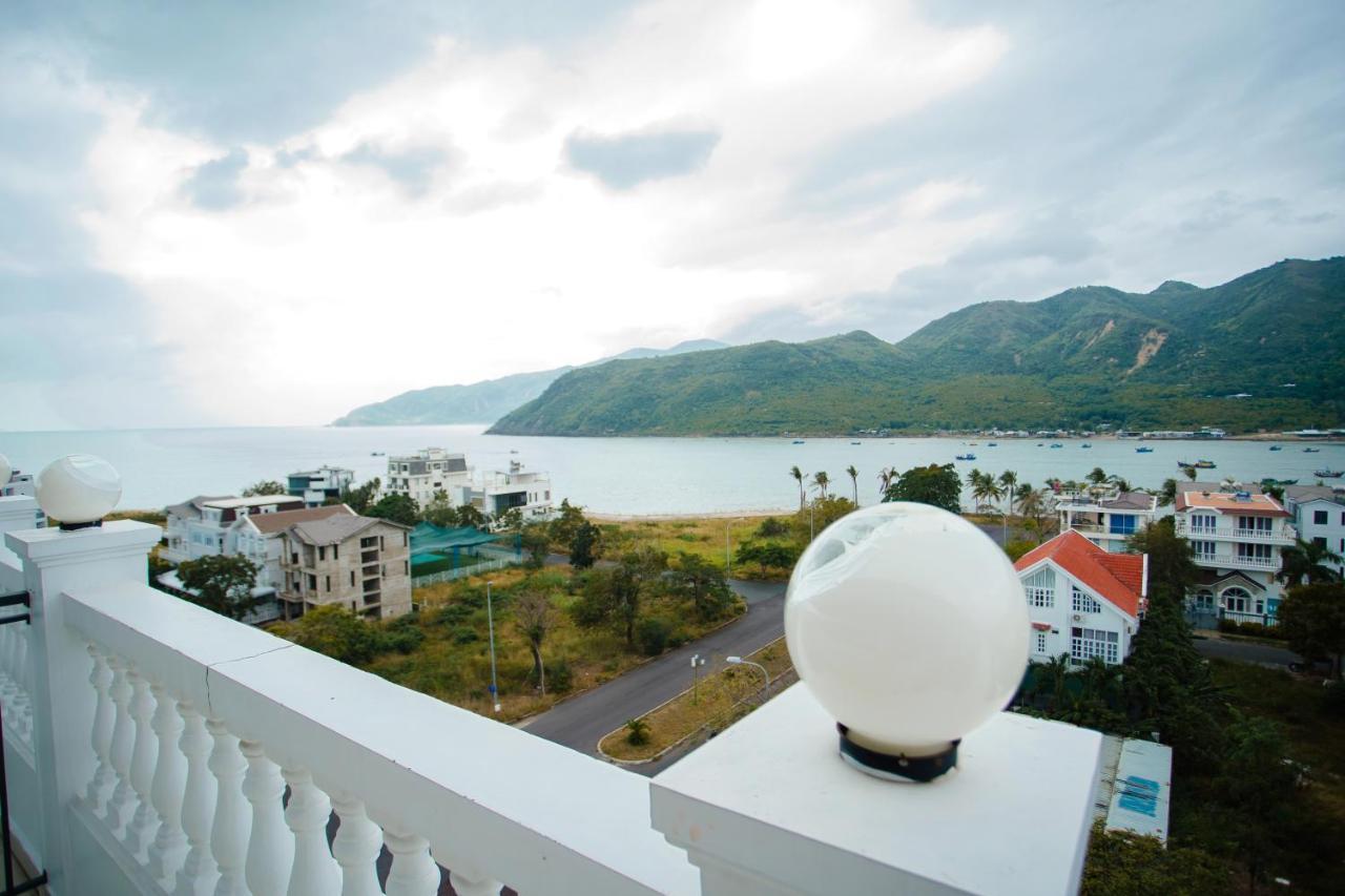 Orbit Hotel Nha Trang Bagian luar foto