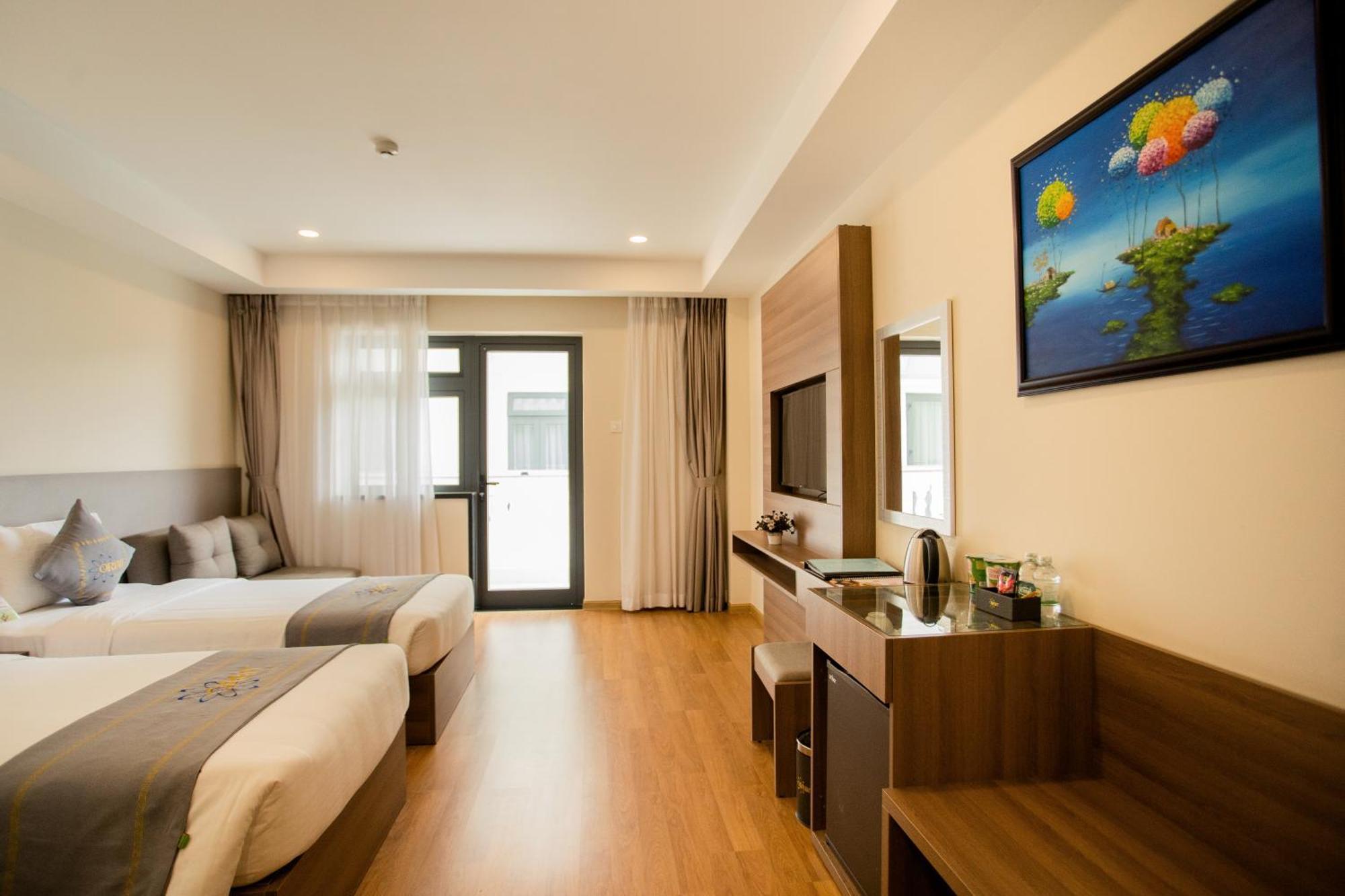 Orbit Hotel Nha Trang Bagian luar foto