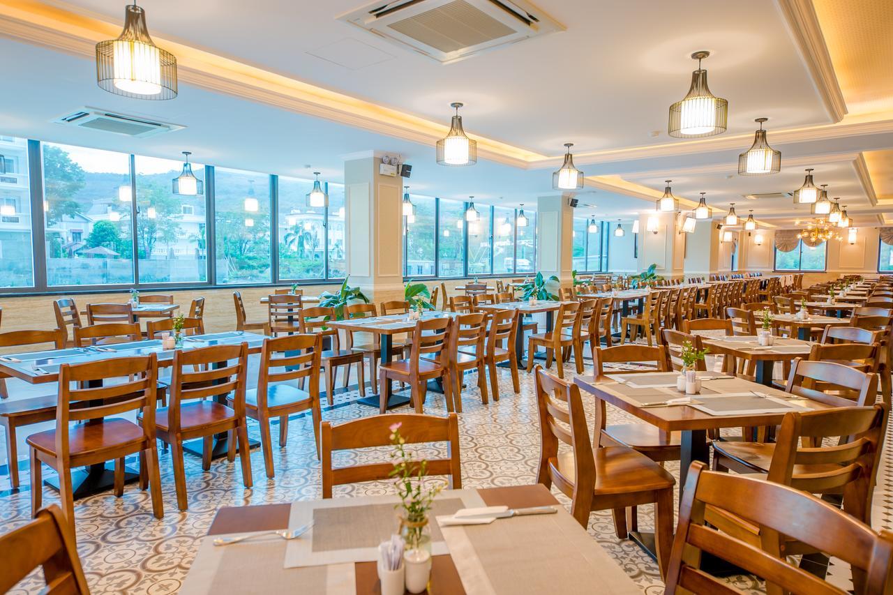 Orbit Hotel Nha Trang Bagian luar foto