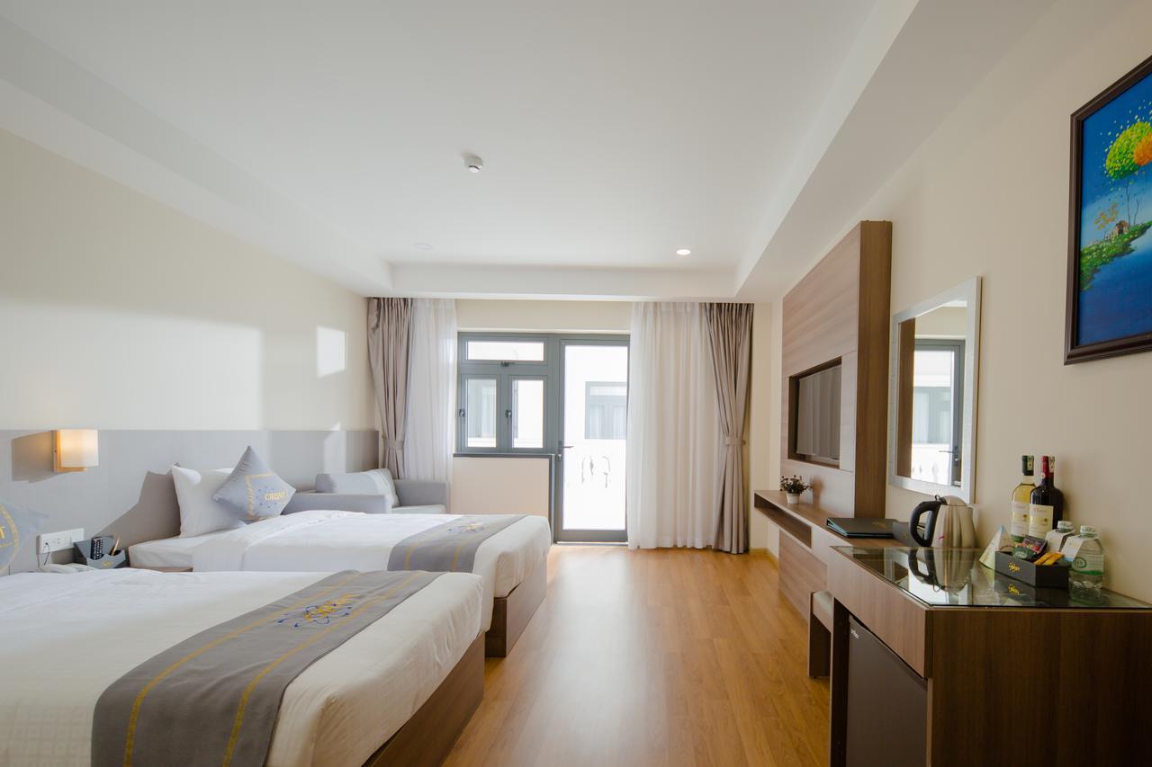 Orbit Hotel Nha Trang Bagian luar foto